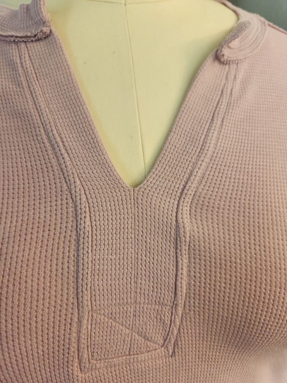 Wonderly Dusty Lavender Long Sleeve V-Neck Top - Picture 2 of 4